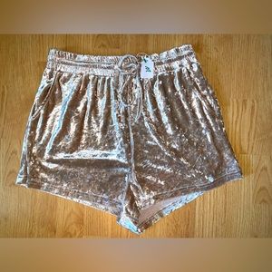 She + sky velvet woman’s shorts
